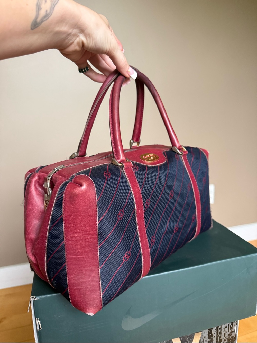 Vintage 1970s Gucci Monogram Canvas Boston Bag - Picture 6 of 14